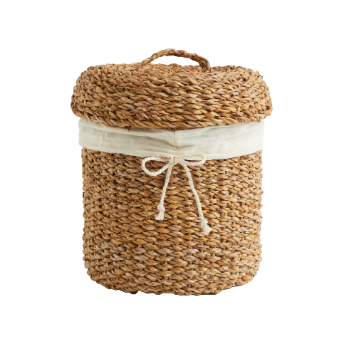 Lidded storage basket